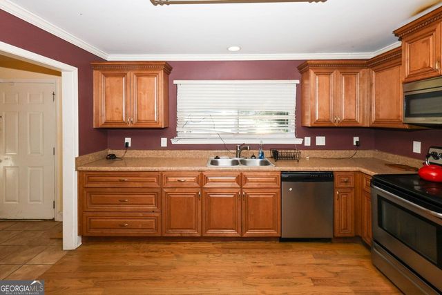 7135 Williamsburg Drive, Riverdale, GA 30274