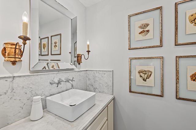 3444 Meadow Lake Lane, Houston, TX 77027