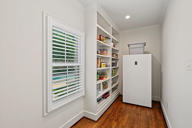 3444 Meadow Lake Lane, Houston, TX 77027