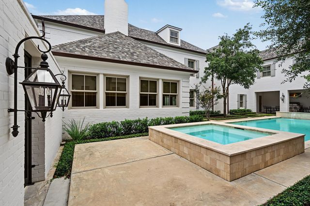 3444 Meadow Lake Lane, Houston, TX 77027