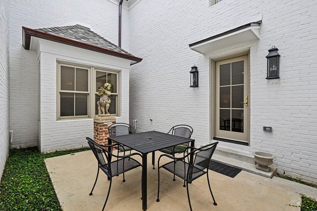 3444 Meadow Lake Lane, Houston, TX 77027