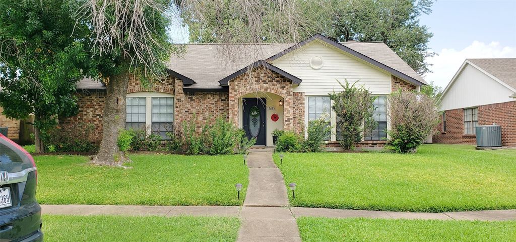 2633 Ladywood Drive, Garland, TX 75040