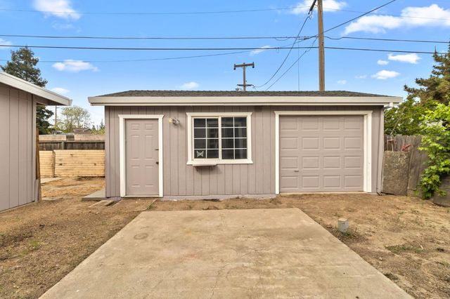 1805 Aloha Way, Modesto, CA 95350