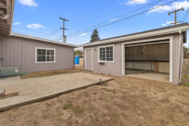 1805 Aloha Way, Modesto, CA 95350