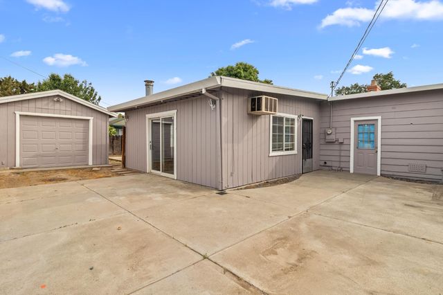 1805 Aloha Way, Modesto, CA 95350