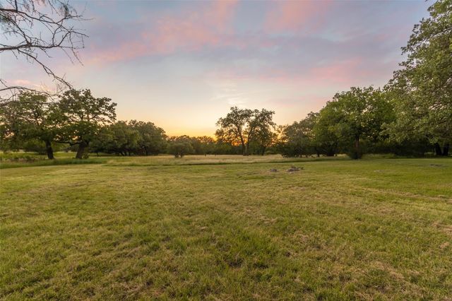 515 East TRL, Spicewood, TX 78669