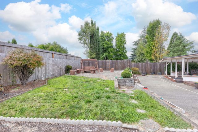 217 Southridge Way, Grants Pass, OR 97527