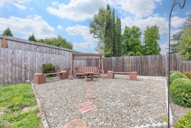 217 Southridge Way, Grants Pass, OR 97527