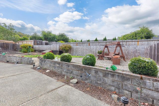 217 Southridge Way, Grants Pass, OR 97527