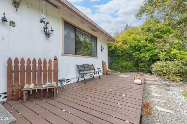 217 Southridge Way, Grants Pass, OR 97527