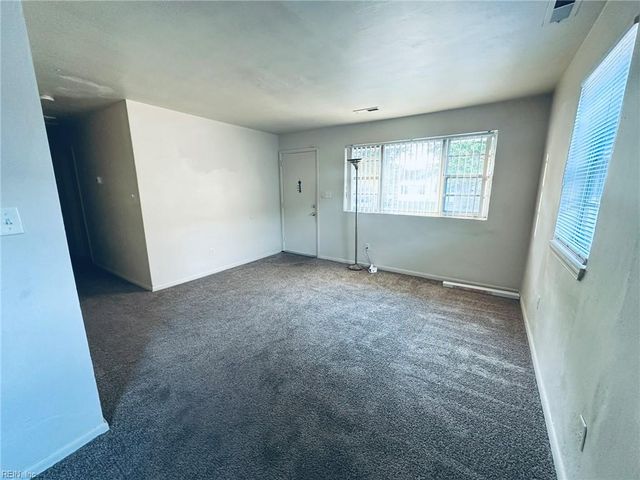 656 49th ST, Newport News, VA 23607