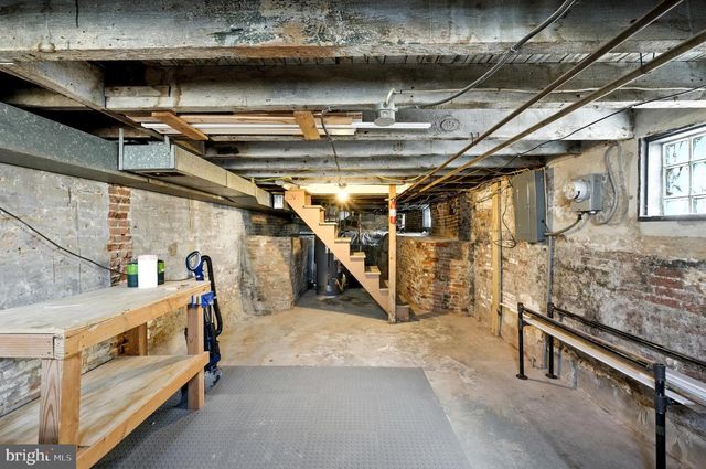 5 W HEATH ST W, Baltimore, MD 21230