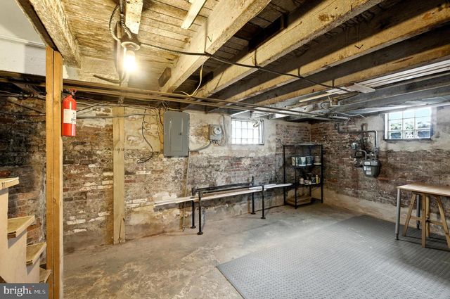 5 W HEATH ST W, Baltimore, MD 21230