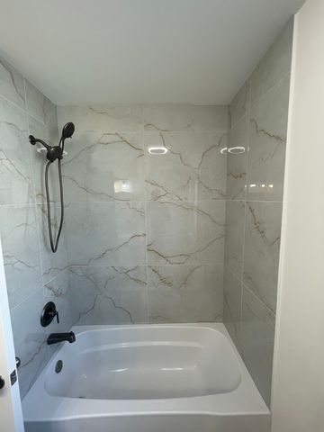 654 W 111th Street, Chicago, IL 60628