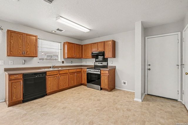 7 Moondance Hl, San Antonio, TX 78254