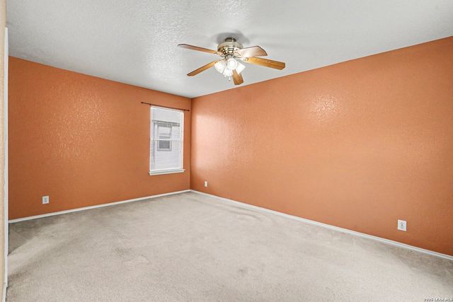 7 Moondance Hl, San Antonio, TX 78254