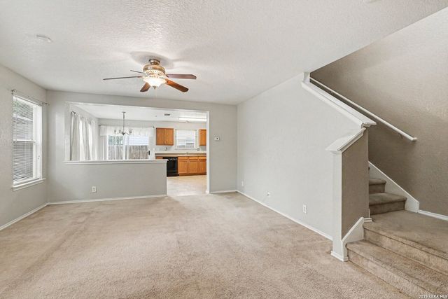 7 Moondance Hl, San Antonio, TX 78254