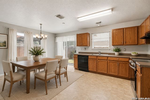 7 Moondance Hl, San Antonio, TX 78254