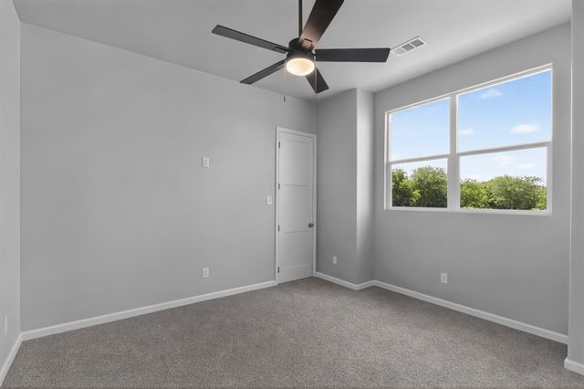 521 Fox Hill Court, Waxahachie, TX 75167