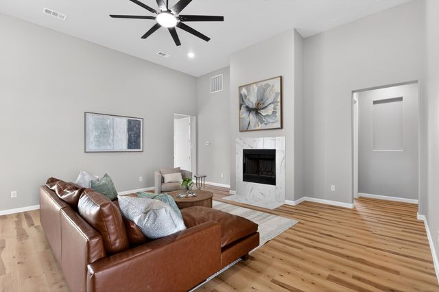 521 Fox Hill Court, Waxahachie, TX 75167