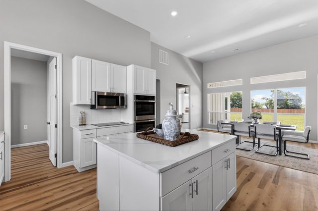 521 Fox Hill Court, Waxahachie, TX 75167