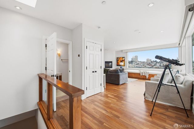 430 Greenwich Street, San Francisco, CA 94133