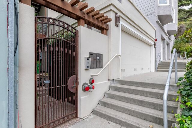430 Greenwich Street, San Francisco, CA 94133