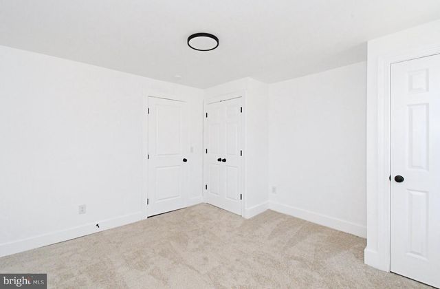 64 N MAIN, Spring City, PA 19475