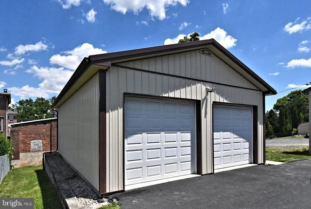 64 N MAIN, Spring City, PA 19475