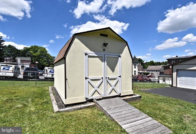 64 N MAIN, Spring City, PA 19475