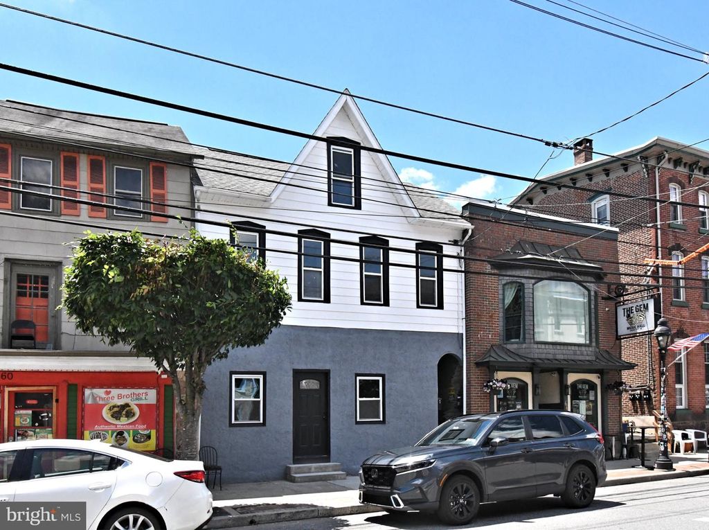 64 N MAIN, Spring City, PA 19475