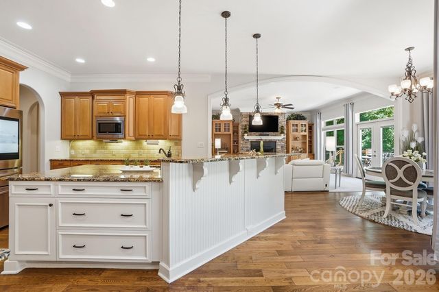 932 Thorn Ridge Lane, Clover, SC 29710