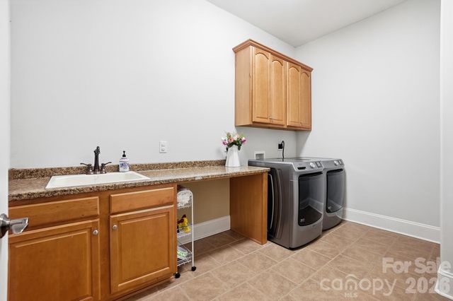 932 Thorn Ridge Lane, Clover, SC 29710