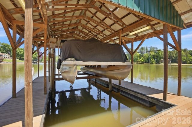 932 Thorn Ridge Lane, Clover, SC 29710
