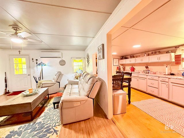 21305 River Road, Robertsdale, AL 36567