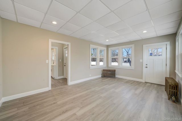 44 Elizabeth Avenue, Smithtown, NY 11787