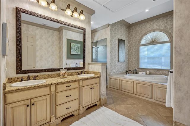 1045 FOX CREEK DRIVE, Sarasota, FL 34240