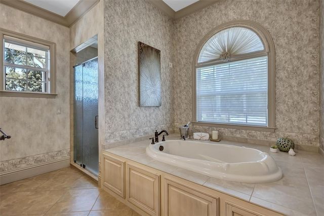 1045 FOX CREEK DRIVE, Sarasota, FL 34240