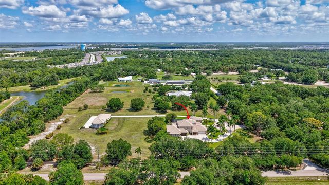 1045 FOX CREEK DRIVE, Sarasota, FL 34240