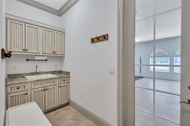 1045 FOX CREEK DRIVE, Sarasota, FL 34240