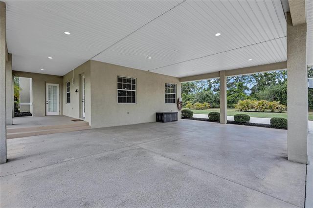 1045 FOX CREEK DRIVE, Sarasota, FL 34240