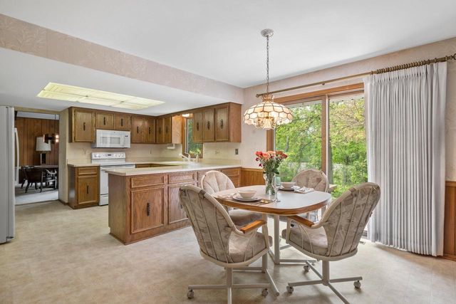 15075 Kings Ridge COURT, Brookfield, WI 53005