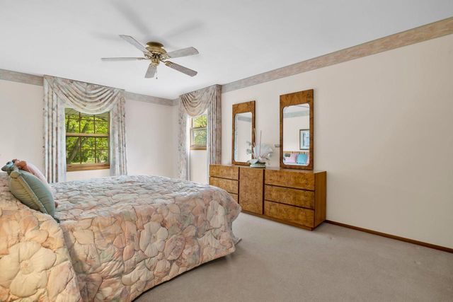 15075 Kings Ridge COURT, Brookfield, WI 53005