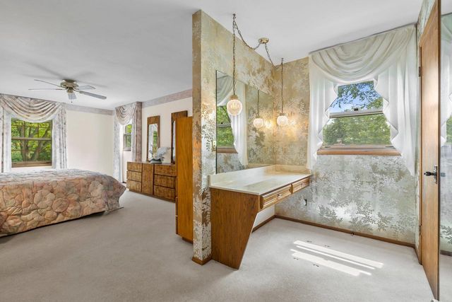 15075 Kings Ridge COURT, Brookfield, WI 53005