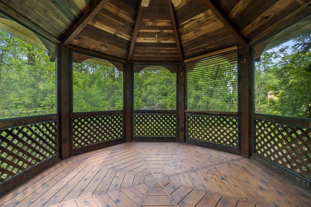 15075 Kings Ridge COURT, Brookfield, WI 53005