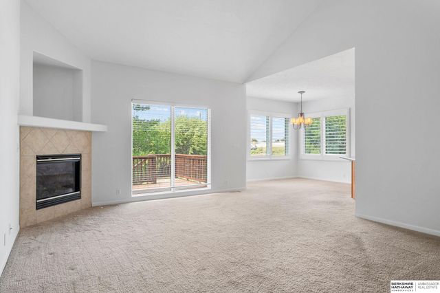 5144 N 159th Circle, Omaha, NE 68116