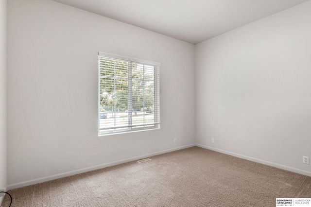 5144 N 159th Circle, Omaha, NE 68116