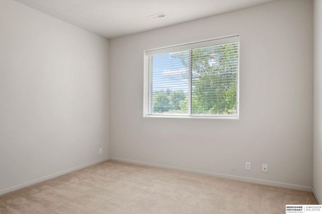 5144 N 159th Circle, Omaha, NE 68116