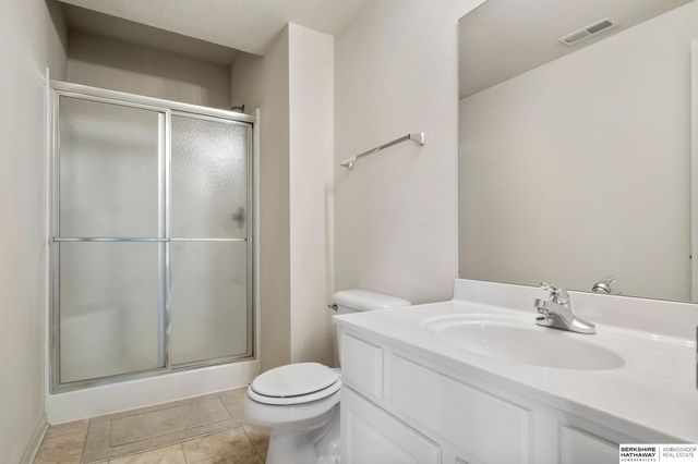5144 N 159th Circle, Omaha, NE 68116