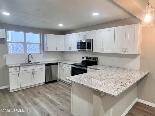 1274 LAKE SHORE Boulevard, Jacksonville, FL 32205